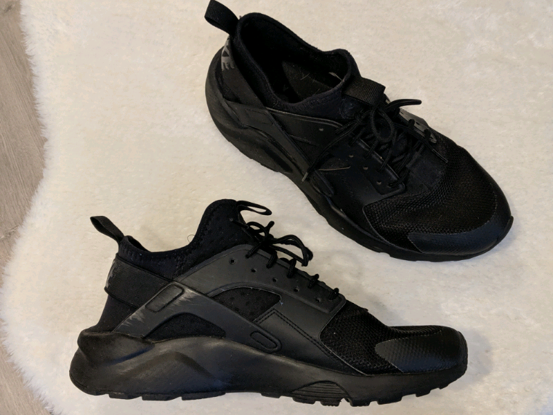 nike huarache black mens size 9